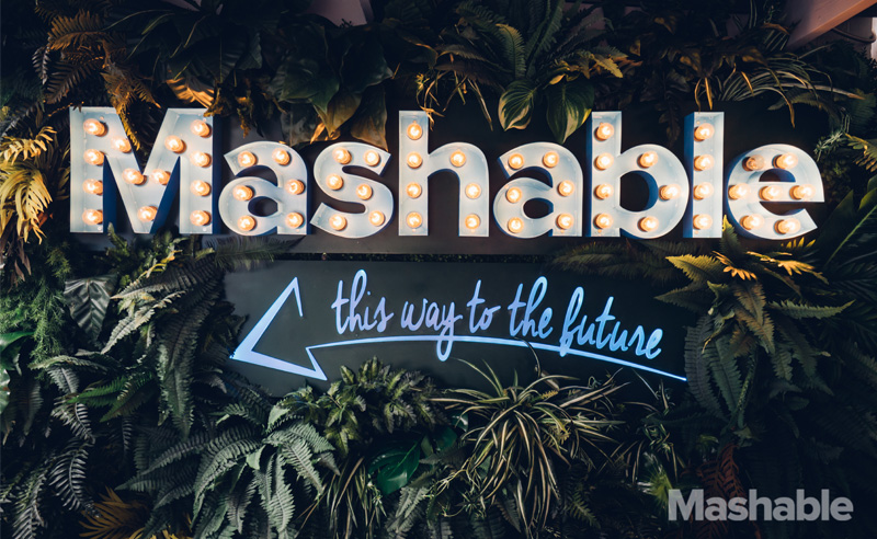 Picture of a channel letter bulb sign made for a Mashable event.