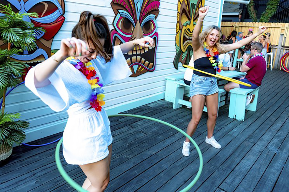 Picture of patrons hula hooping.